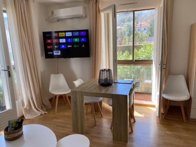 Studio 33 M2 , Climatise, Parking Exterieur Prive Gratuit Amelie-les-Bains-Palalda Bagian luar foto